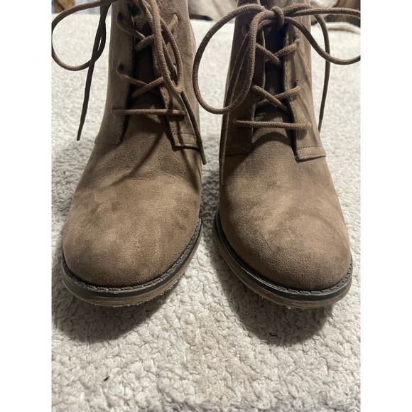 Mia Women's Size 8 Shayna Lace Up Block Heel Ankle Booties Brown GG378X - Picture 7 of 12